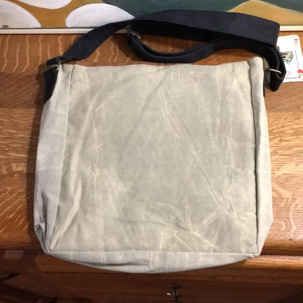 NWT Canvas Cross Body Bag - Picture 6 of 8